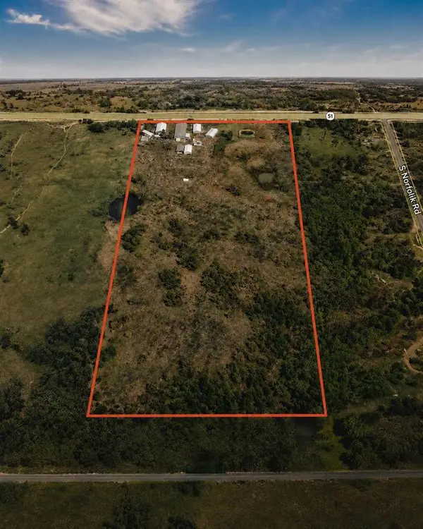 23515 E 6th Avenue, Yale, OK 74085