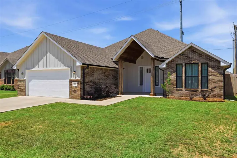 1122 E Swim Avenue, Stillwater, OK 74075-0000 - #2