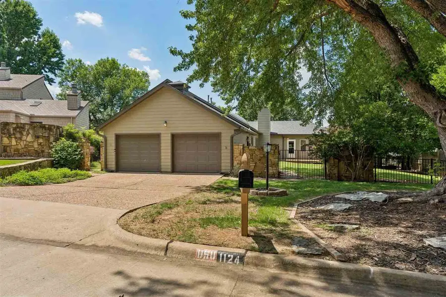 1124 S Woodcrest Drive, Stillwater, OK 74074 - #3