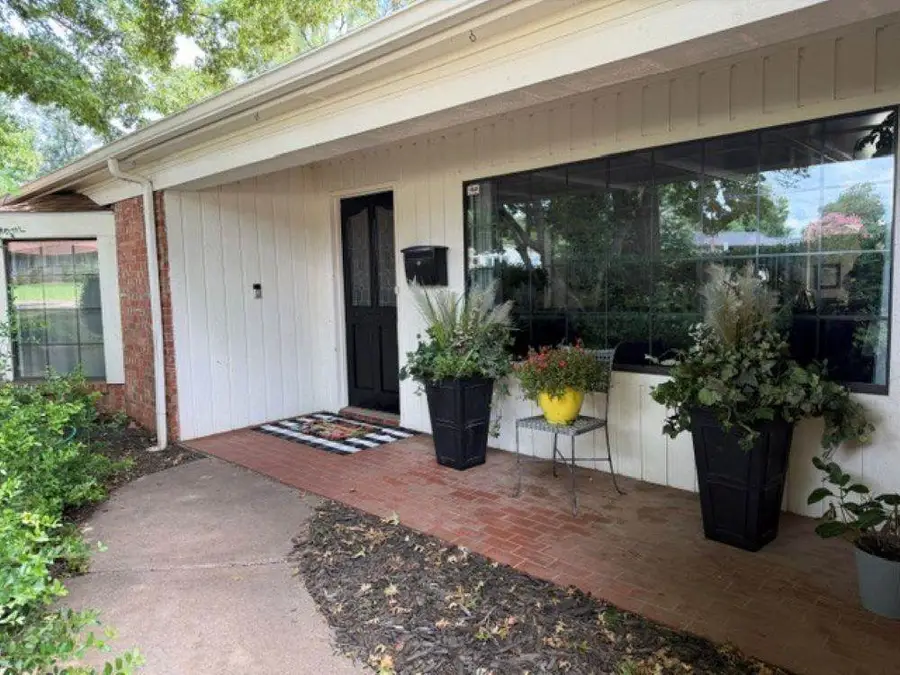 835 S Thompson Place, Cushing, OK 74023-0000 - #2