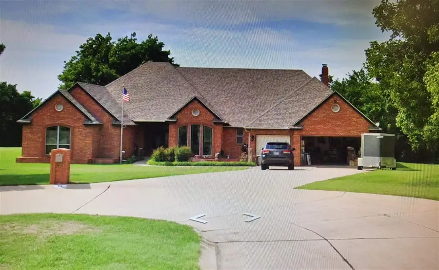 75 Stoneridge Rd, Ponca City, OK 74604 - #2