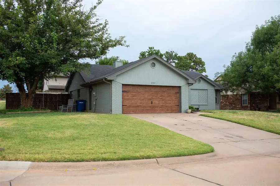 723 E Park Place, Stillwater, OK 74075 - #2