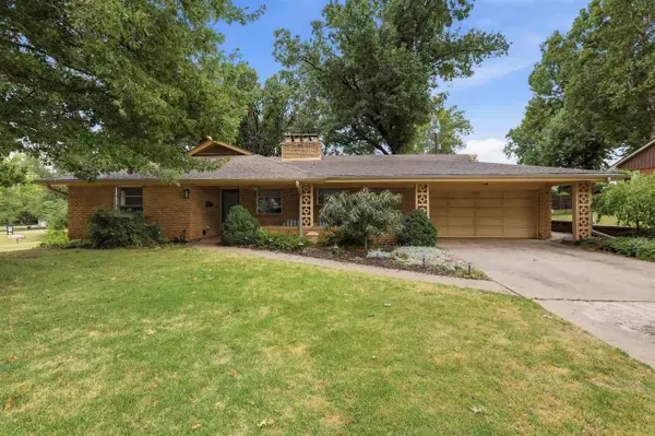 2215 W 3rd Ave, Stillwater, OK 74074-2808