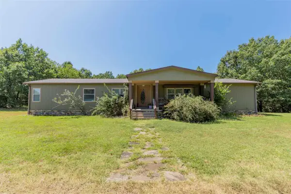 1502 S Riverside Road, Yale, OK 74085-0000