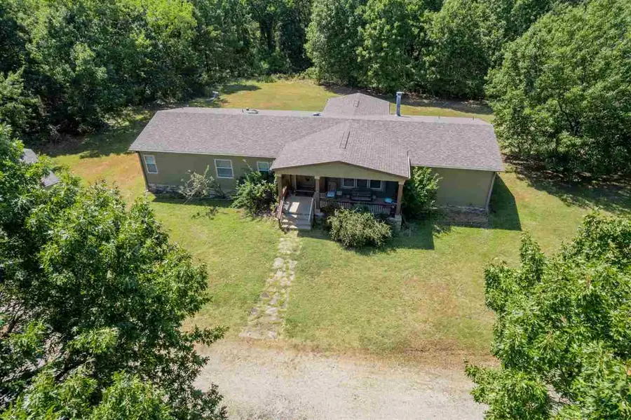 1502 S Riverside Road, Yale, OK 74085-0000 - #2