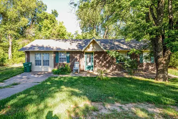 504 SE 3rd Street, Perkins, OK 74059-3405