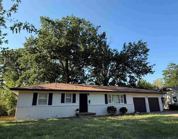 1305 E Cedar Dr, Stillwater, OK 74075-7902