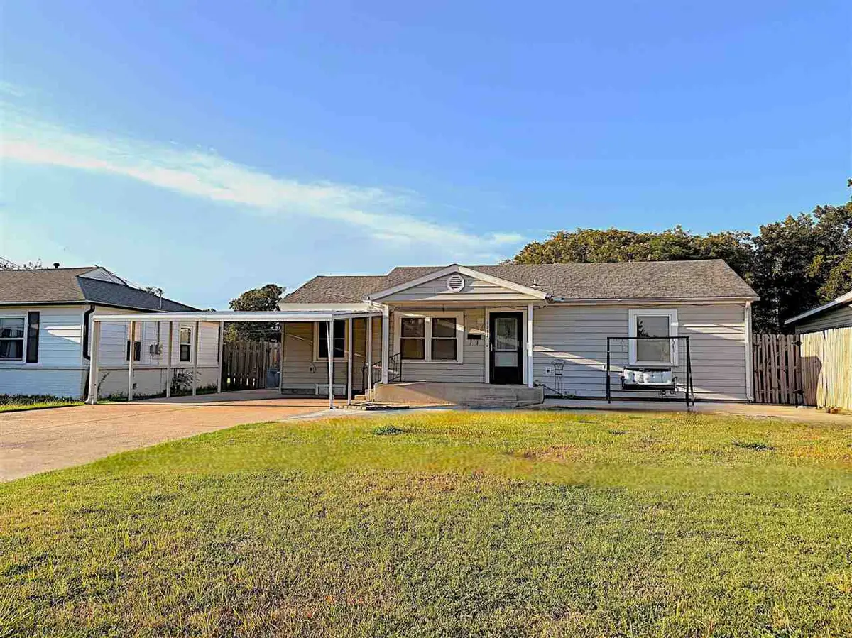 1511 Crawford Avenue, Ponca City, OK 74604 - #1
