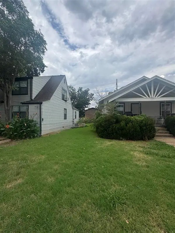 218,220,224 N Husband, Stillwater, OK 74074