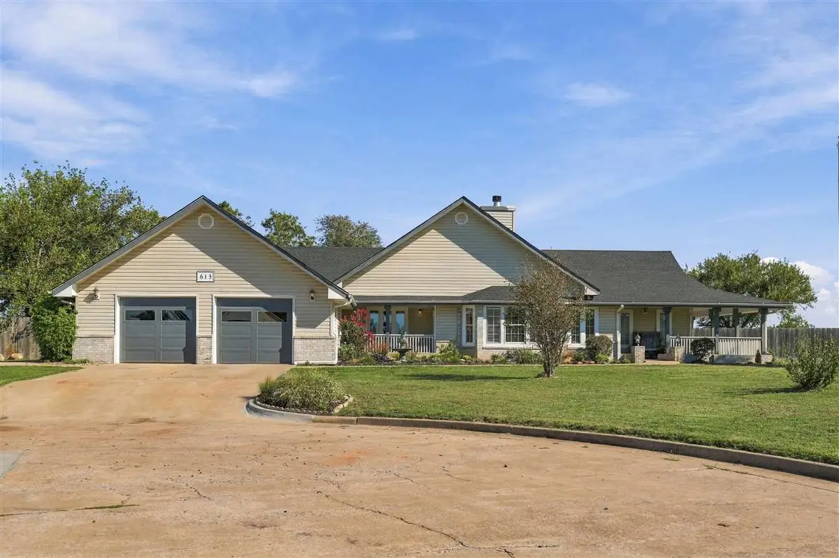 613 Oakridge Court, Covington, OK 73730 - #1