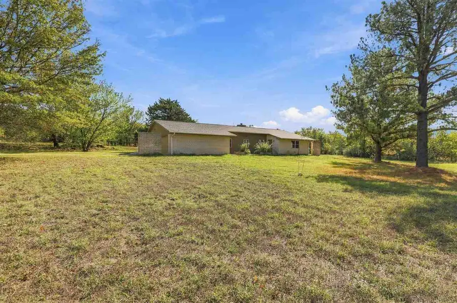 319 S Sycamore Valley Drive, Stillwater, OK 74074 - #2
