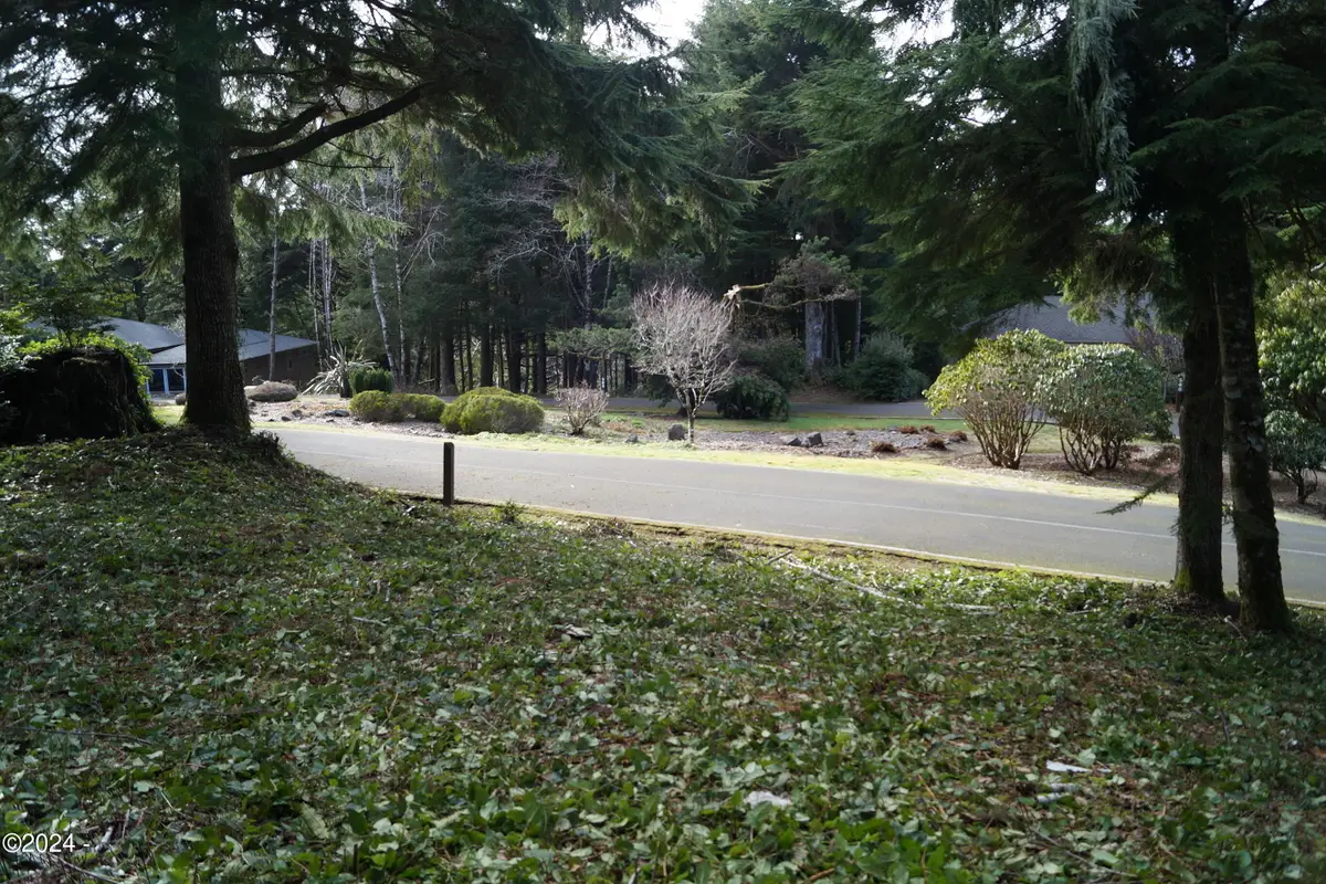 539 Fairway, Gleneden Beach, OR 97388 - #1