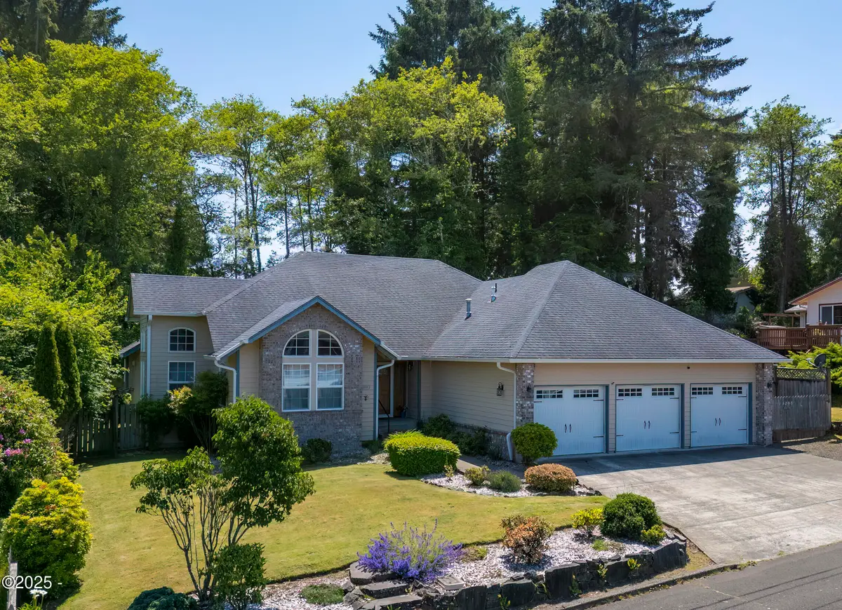 3200 NE 30th, Lincoln City, OR 97365 - #1