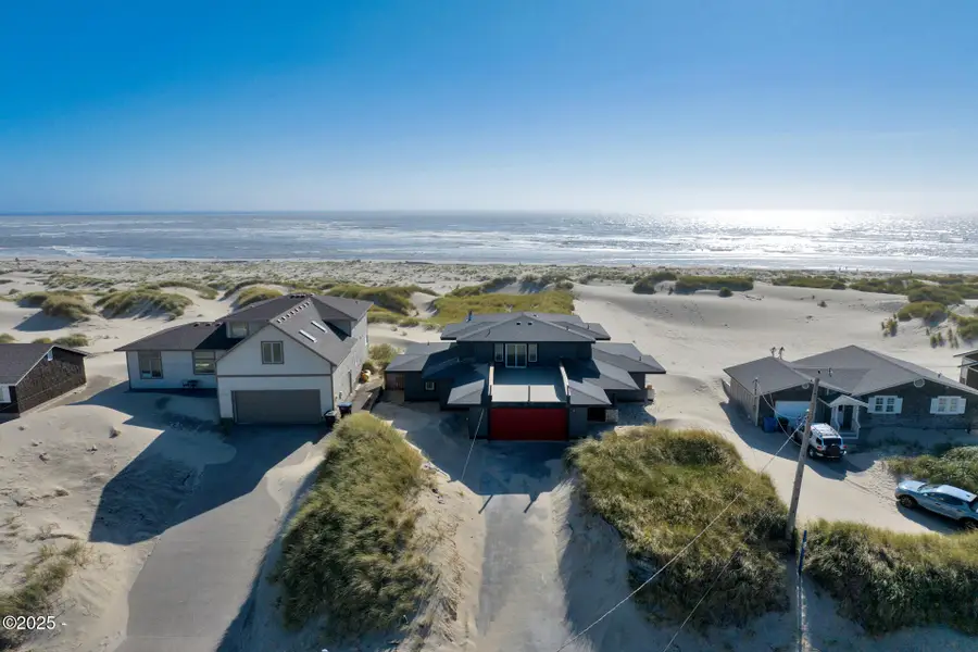 118 NW Oceania, Waldport, OR 97394 - #3