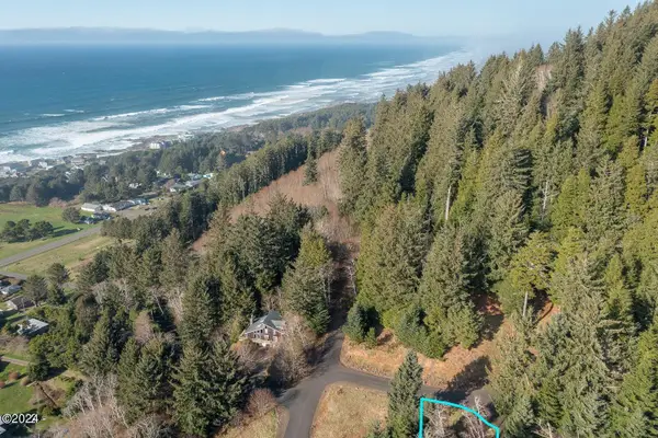 504 Creekside, Yachats, OR 97498