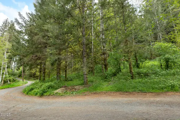 T/L 1000 N New Bridge Rd, Otis, OR 97368