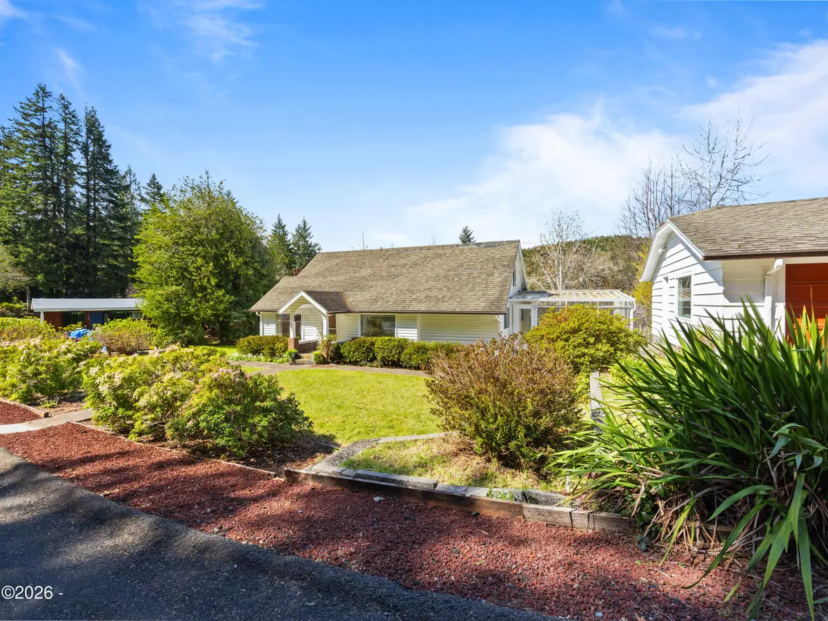 534 NW Skyline, Toledo, OR 97391 - #1