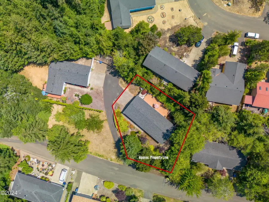 635 SE Ball, Waldport, OR 97394 - #2