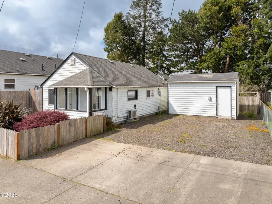 915 Stillwell, Tillamook, OR 97141 - #2