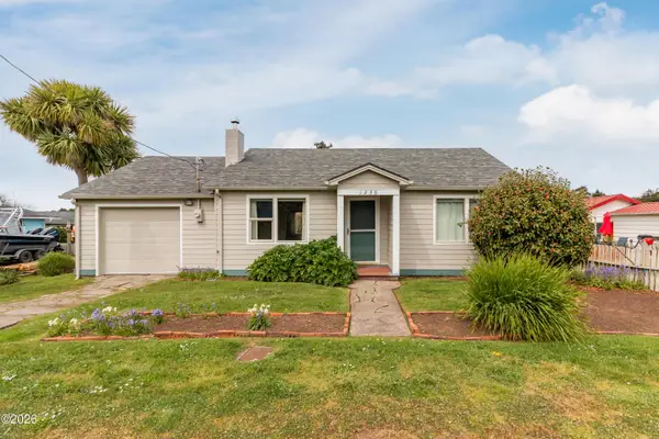 1236 SW Seabrook, Waldport, OR 97394