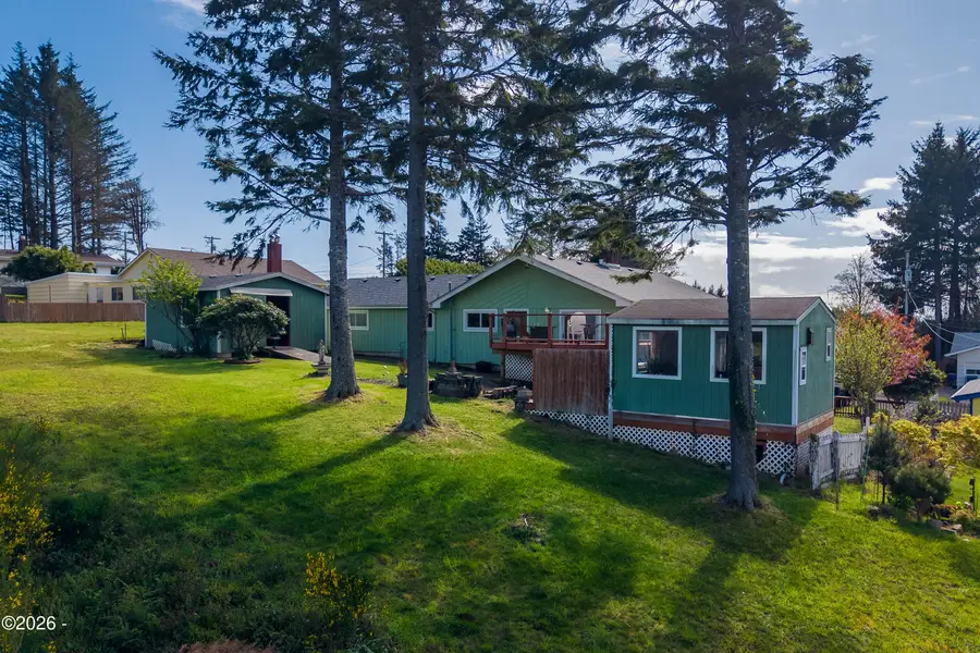 1636 SE Oar, Lincoln City, OR 97367 - #3