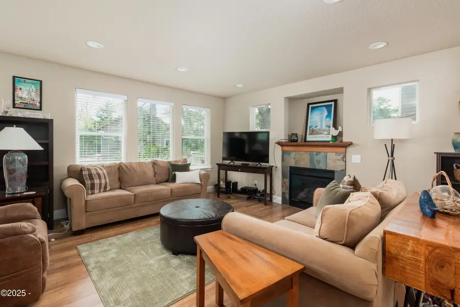 1190 SE 2nd, Lincoln City, OR 97367 - #2