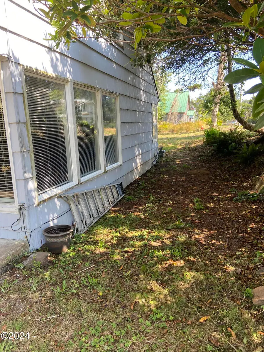 215 Stevens Street, Lincoln Beach, OR 97388 - #2