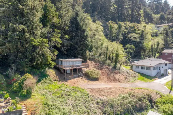 125 NE Austin, Depoe Bay, OR 97341