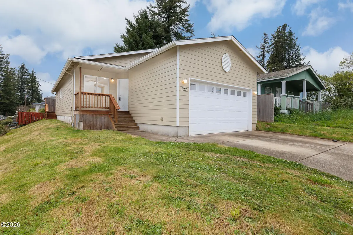 127 SE Elder, Toledo, OR 97391 - #1
