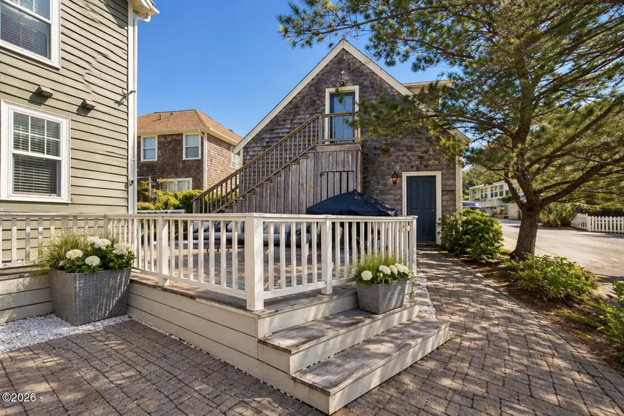 691 SW 26th, Lincoln City, OR 97367 - #3