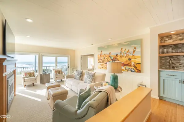 4175 N Highway 101, Depoe Bay, OR 97341