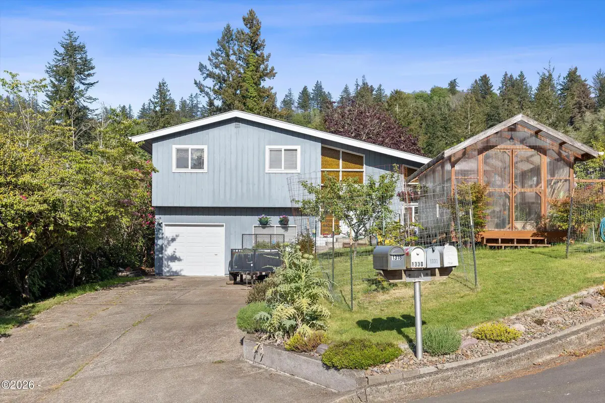 1318 SE Maple, Toledo, OR 97391 - #1