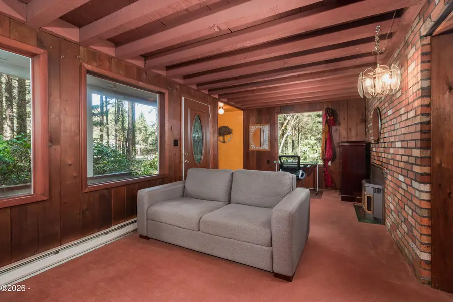 7016 SW Abalone St, South Beach, OR 97366 - #3
