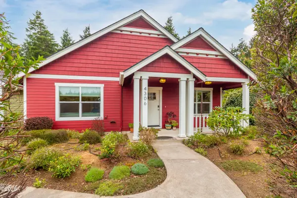 4306 SE Ellis St, South Beach, OR 97366