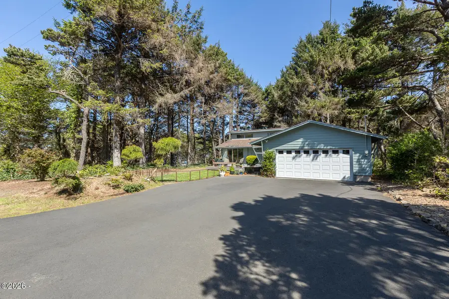 162 SW 82nd, South Beach, OR 97366 - #2