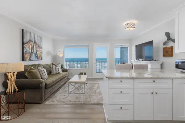 701 NW Coast, Newport, OR 97365