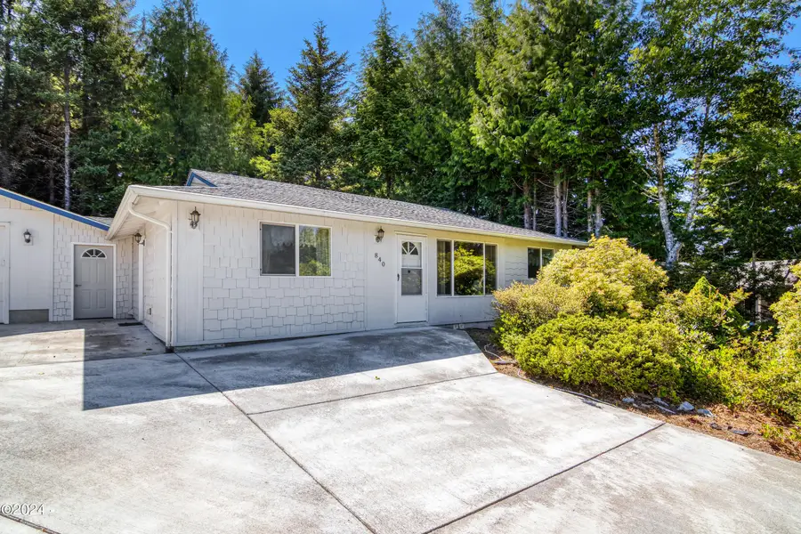 840 SE Ball, Waldport, OR 97394 - #2