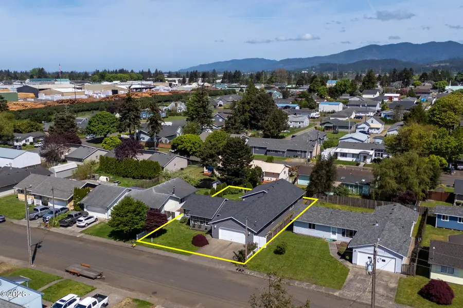 3502 Hawthorne, Tillamook, OR 97141 - #3