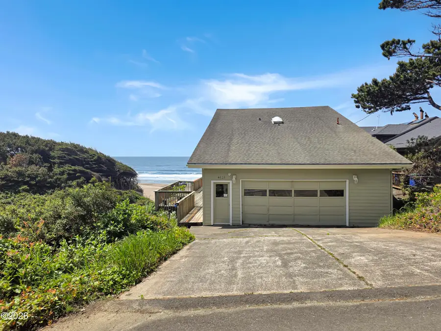 4665 Lincoln Ave, Depoe Bay, OR 97341 - #2