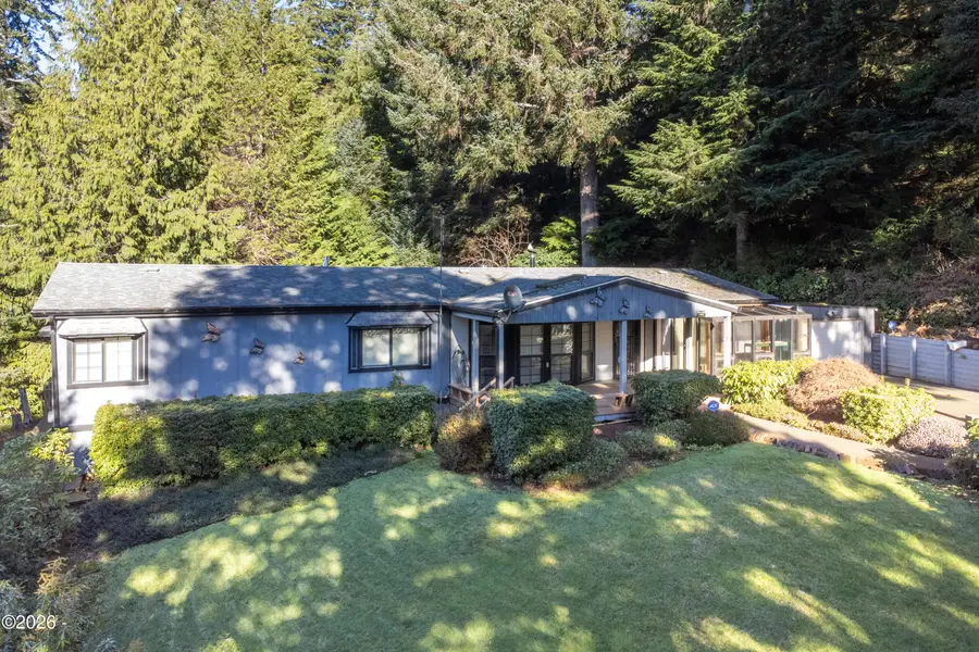 2085 SE Hemlock, Lincoln City, OR 97367 - #2