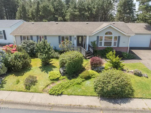 1215 SW Ocean Hills, Waldport, OR 97394