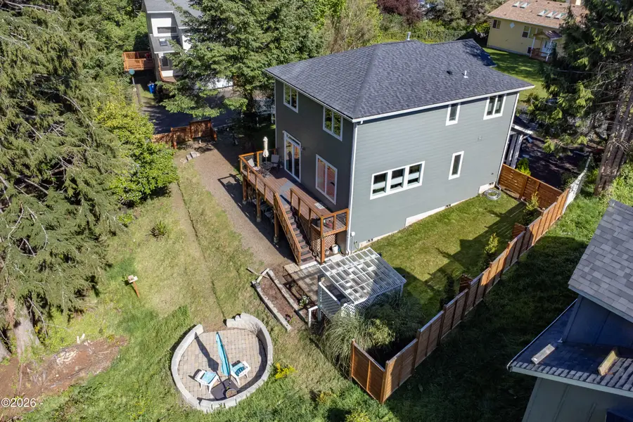 1937 NE 7th Dr, Lincoln City, OR 97367 - #2