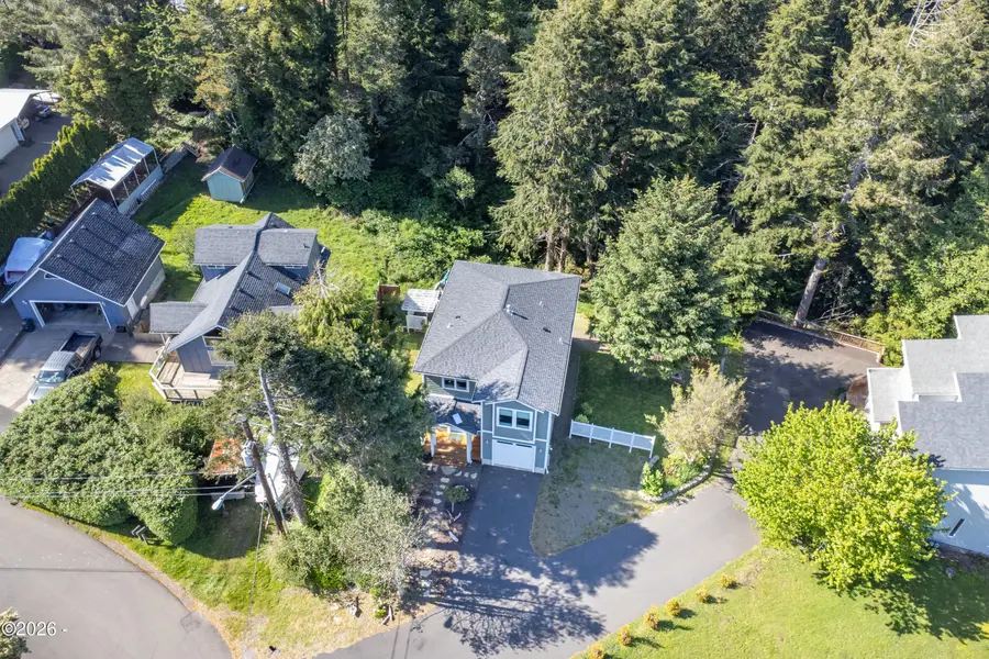 1937 NE 7th Dr, Lincoln City, OR 97367 - #3