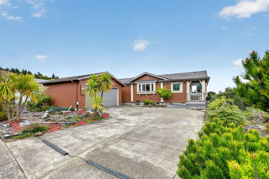 638 NE 55th, Newport, OR 97365 - #2