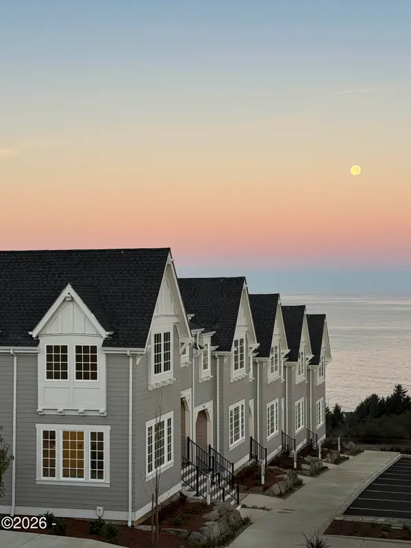 1152 NE Seascape, Depoe Bay, OR 97341