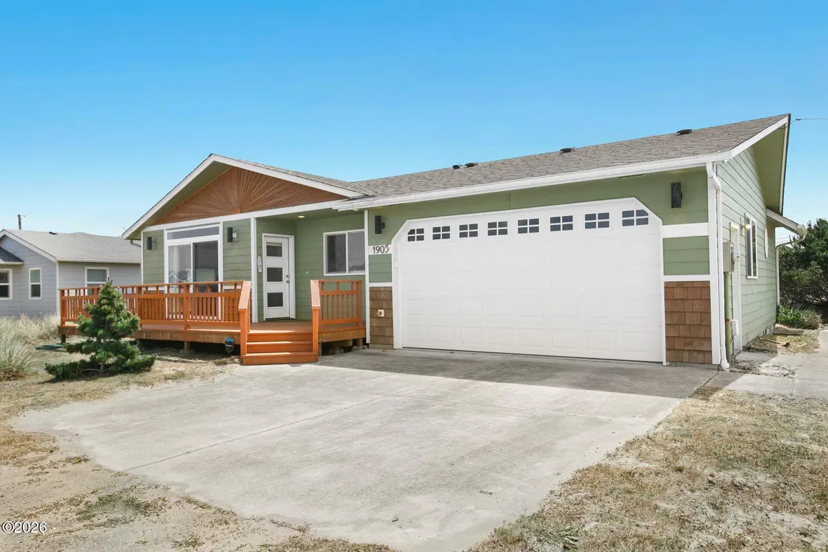 1905 NW Seaview Dr, Waldport, OR 97394 - #1