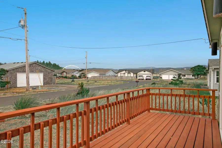 1905 NW Seaview Dr, Waldport, OR 97394 - #3