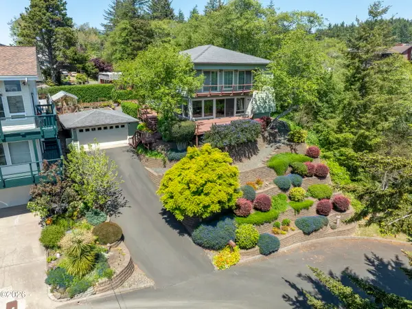 645 SE 3rd, Newport, OR 97365