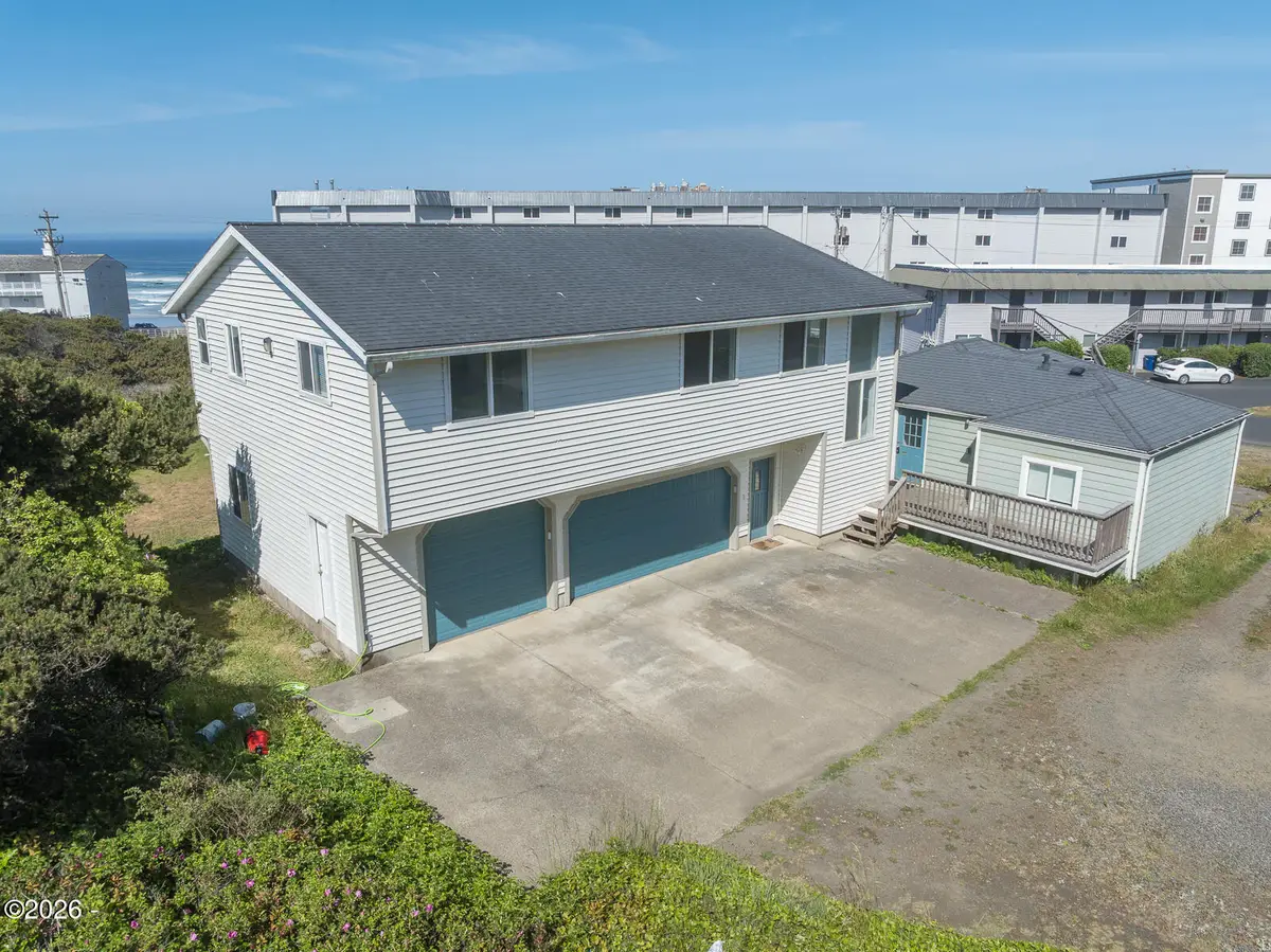 563/565 SW 4th, Newport, OR 97365 - #1
