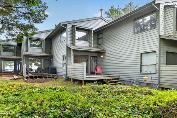 3250 NW Oceanview, Newport, OR 97365